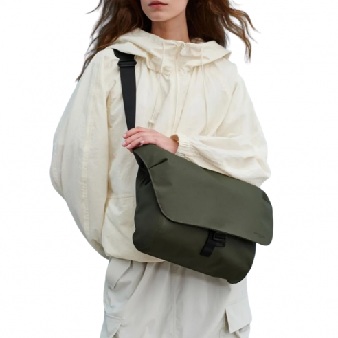 GASTON LUGA LIGHTWEIGHT DUOSEAL MESSENGER 14 OLIVE