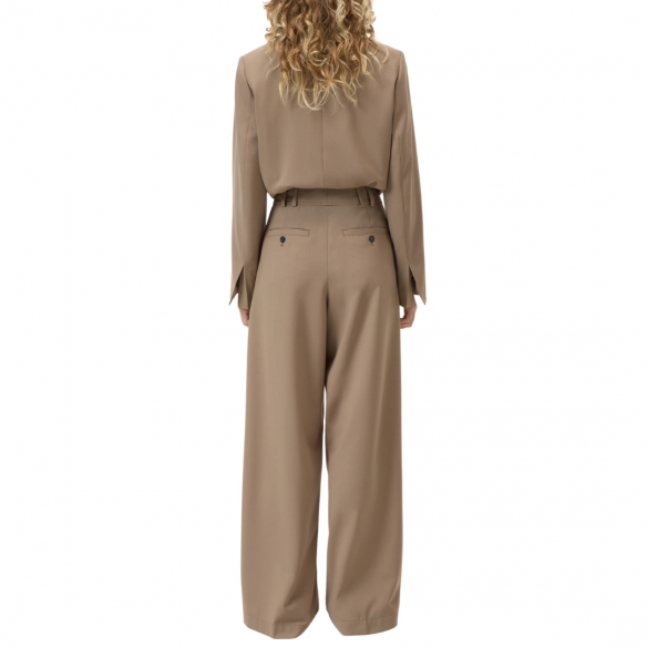 CLOSED WES HAZEL BEIGE