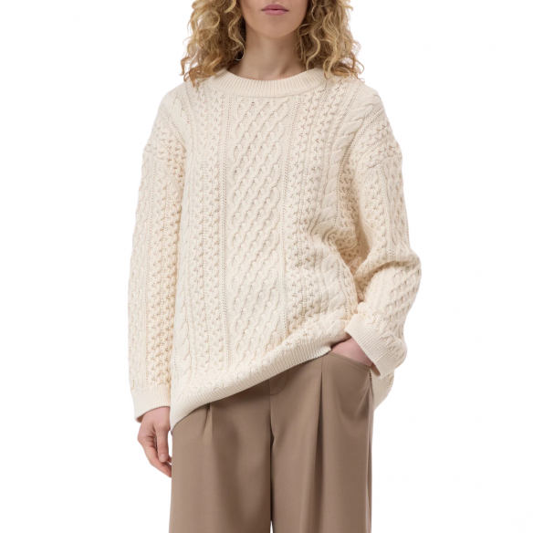 CLOSED CREW NECK LONGSLEEVE WHIPPED CREAM